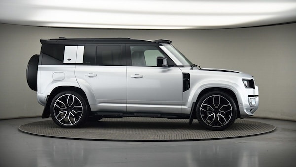 Used Land Rover Defender 110 2024 for sale - 75427639: Photo 43