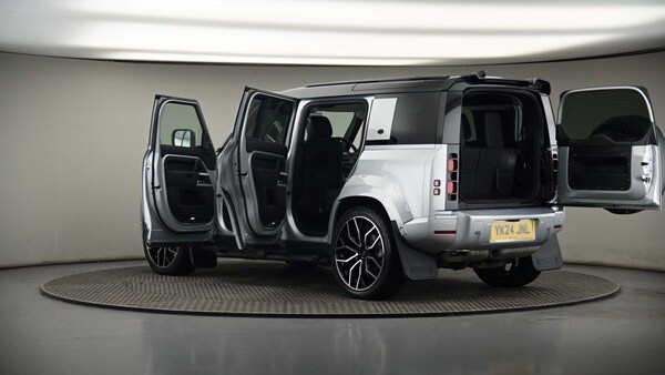 Used Land Rover Defender 110 2024 for sale - 75427639: Photo 53