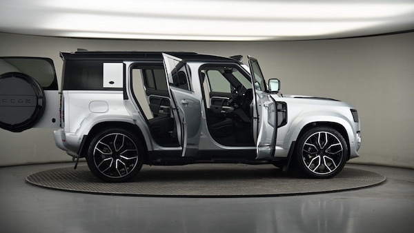Used Land Rover Defender 110 2024 for sale - 75427639: Photo 58
