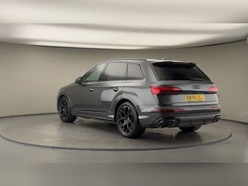 Used Audi Q7 2024 for sale - 77342442: Photo