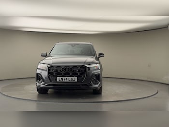 Used Audi Q7 2024 for sale - 77342442: Photo