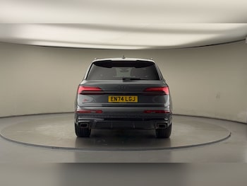 Used Audi Q7 2024 for sale - 77342442: Photo