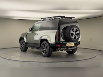 Used Land Rover Defender 90 2024 for sale - 78638462: Photo