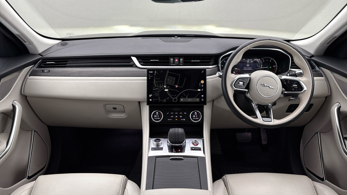 Used Jaguar F-Pace 2022 for sale - 76630346: Photo 12