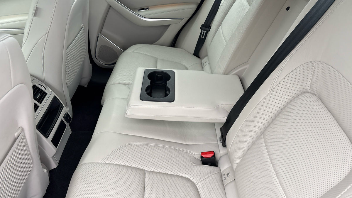 Used Jaguar F-Pace 2022 for sale - 76630346: Photo 9