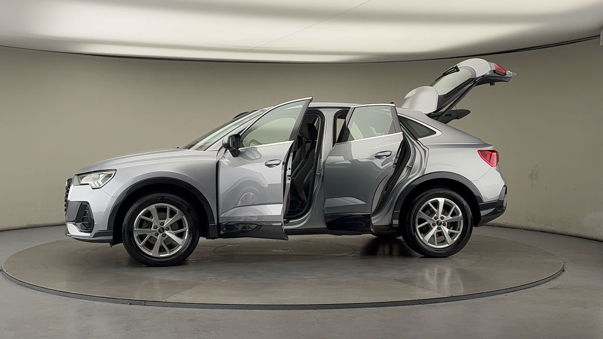 Used Audi Q3 2020 for sale - 77089589: Photo 47