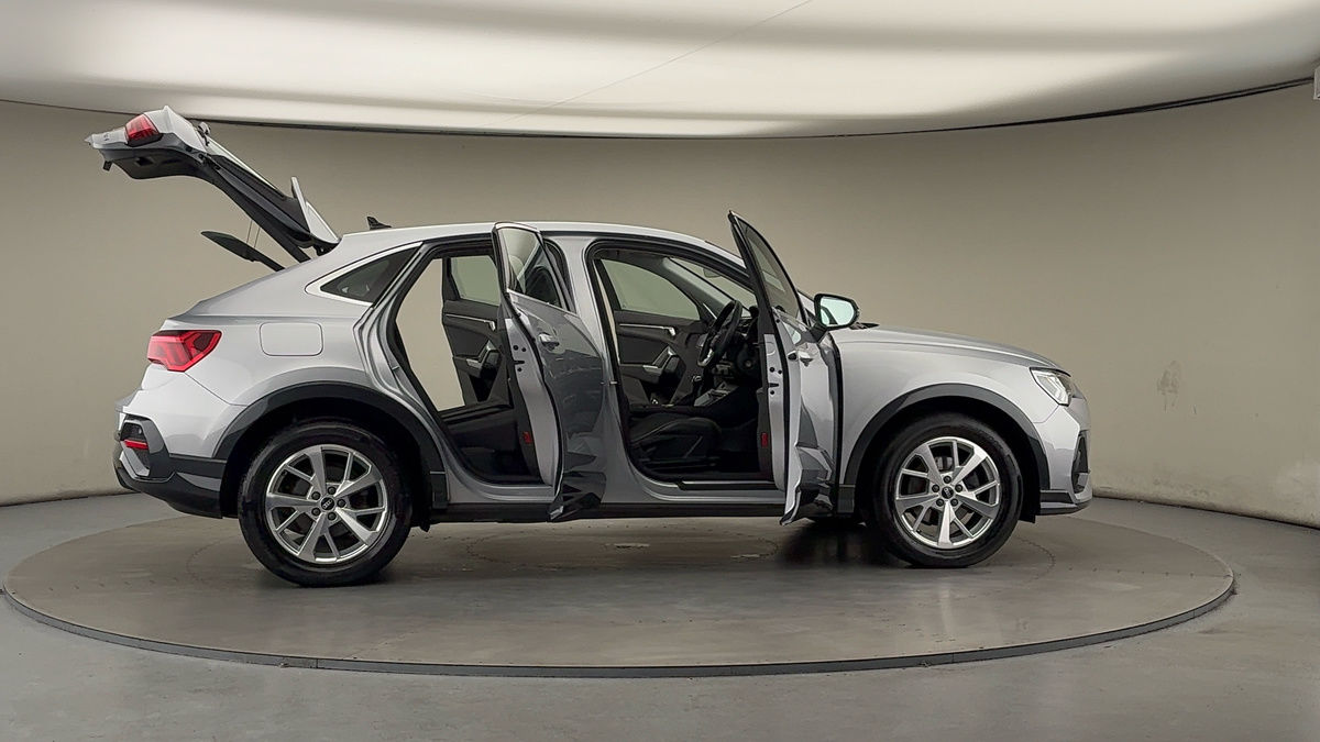 Used Audi Q3 2020 for sale - 77089589: Photo 56