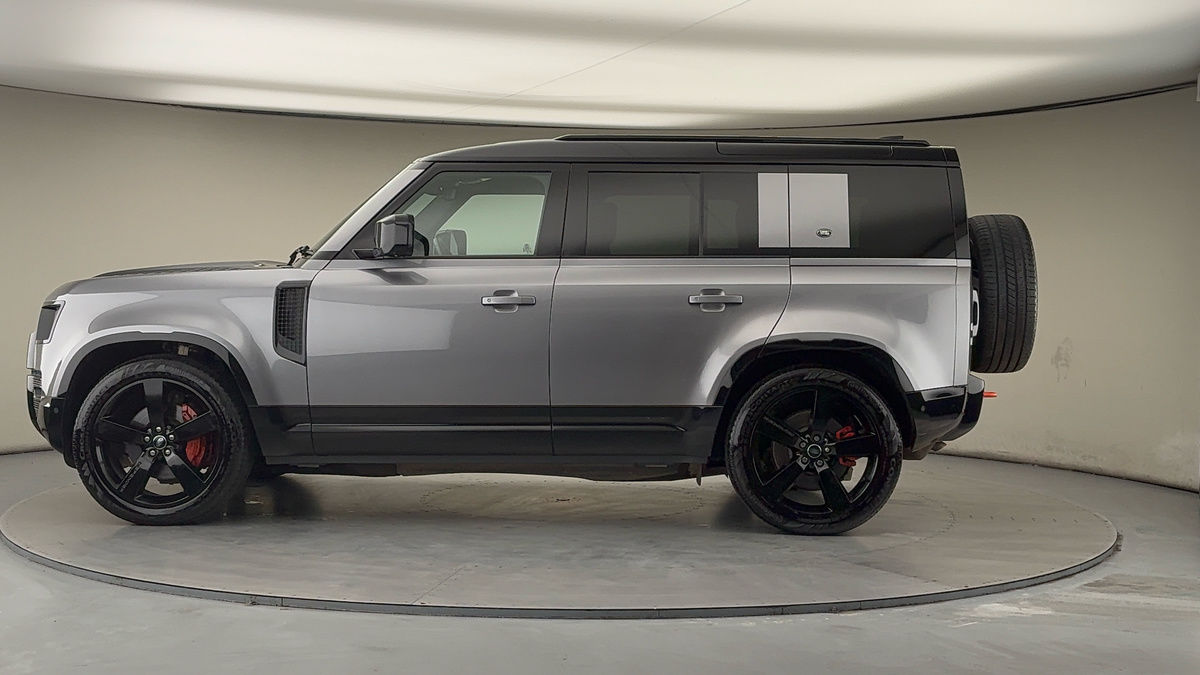 Used Land Rover Defender 2023 for sale - 77584259: Photo 15