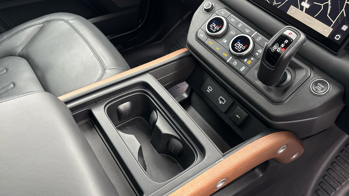 Used Land Rover Defender 2023 for sale - 77584259: Photo 18