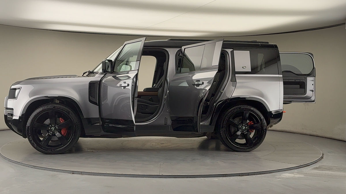 Used Land Rover Defender 2023 for sale - 77584259: Photo 48