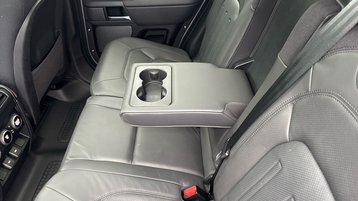 Used Land Rover Defender 2023 for sale - 77584259: Photo 9