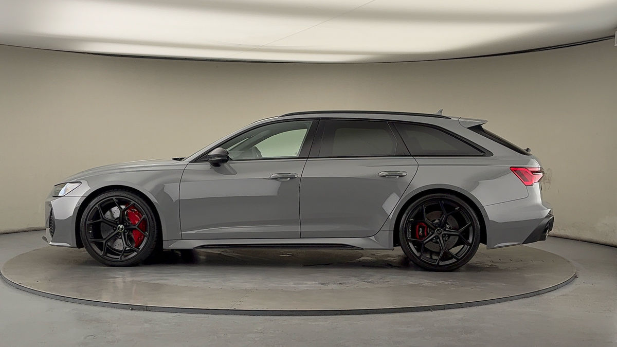 Used Audi RS6 Avant 2025 for sale - 76547570: Photo 31