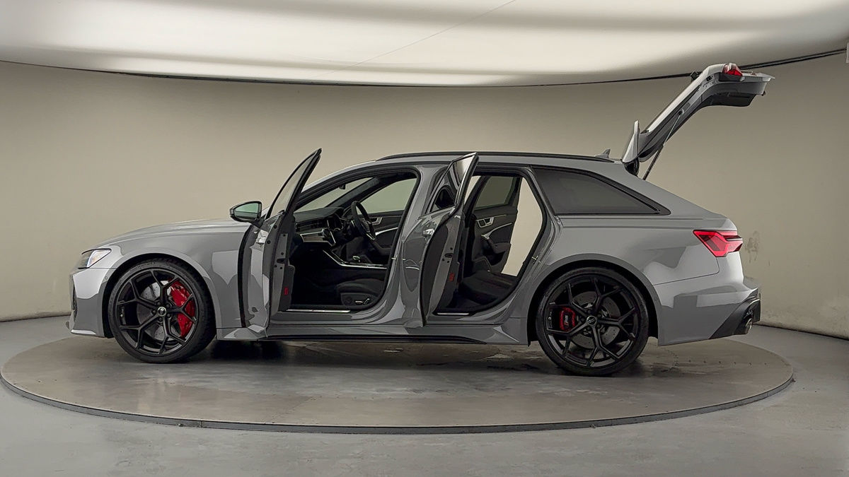 Used Audi RS6 Avant 2025 for sale - 76547570: Photo 50