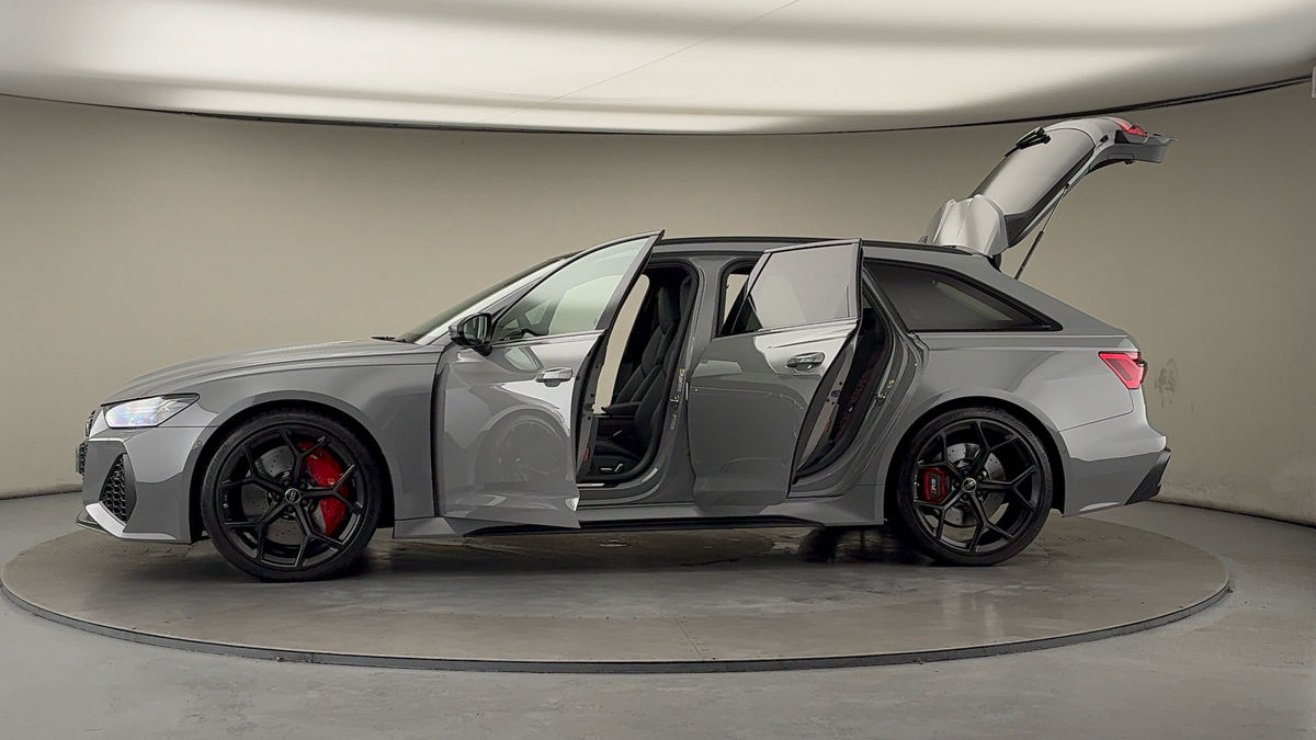 Used Audi RS6 Avant 2025 for sale - 76547570: Photo 51