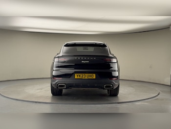 Used Porsche Cayenne 2023 for sale - 77622202: Photo