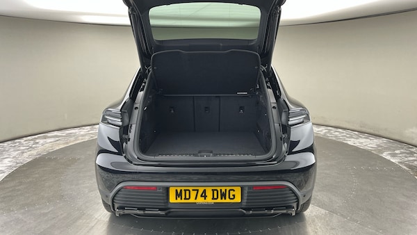 Used Porsche Macan 2024 for sale - 75729969: Photo 11