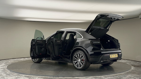 Used Porsche Macan 2024 for sale - 75729969: Photo 44