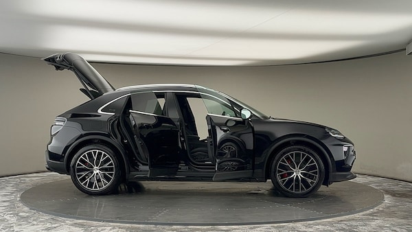 Used Porsche Macan 2024 for sale - 75729969: Photo 55
