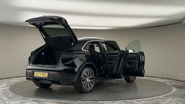 Used Porsche Macan 2024 for sale - 75729969: Photo 58