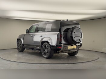 Used Land Rover Defender 110 2023 for sale - 78638443: Photo