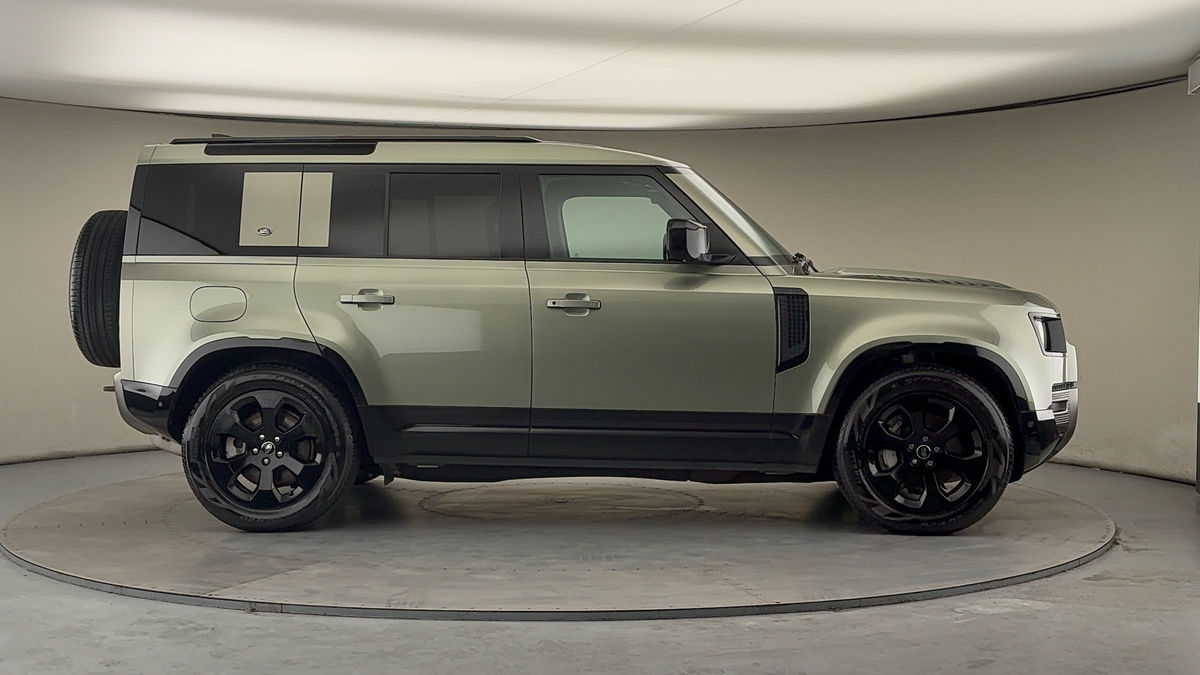 Used Land Rover Defender 110 2021 for sale - 77521797: Photo 16