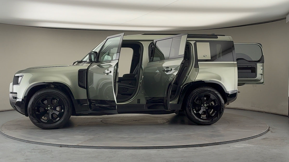 Used Land Rover Defender 110 2021 for sale - 77521797: Photo 47