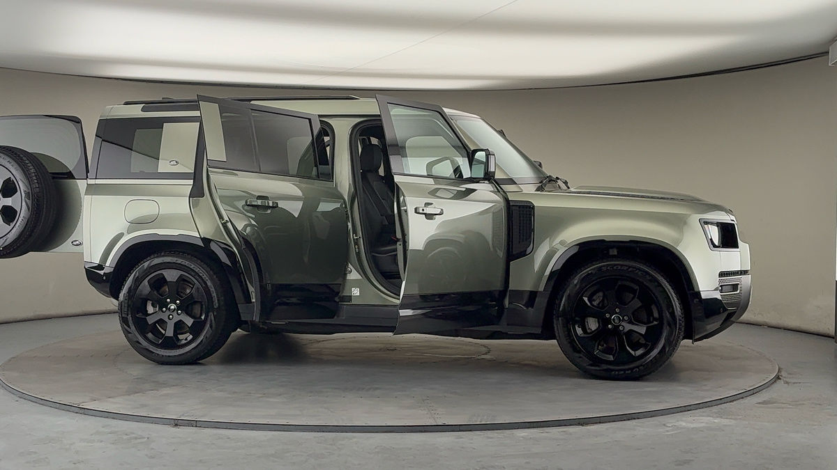 Used Land Rover Defender 110 2021 for sale - 77521797: Photo 55