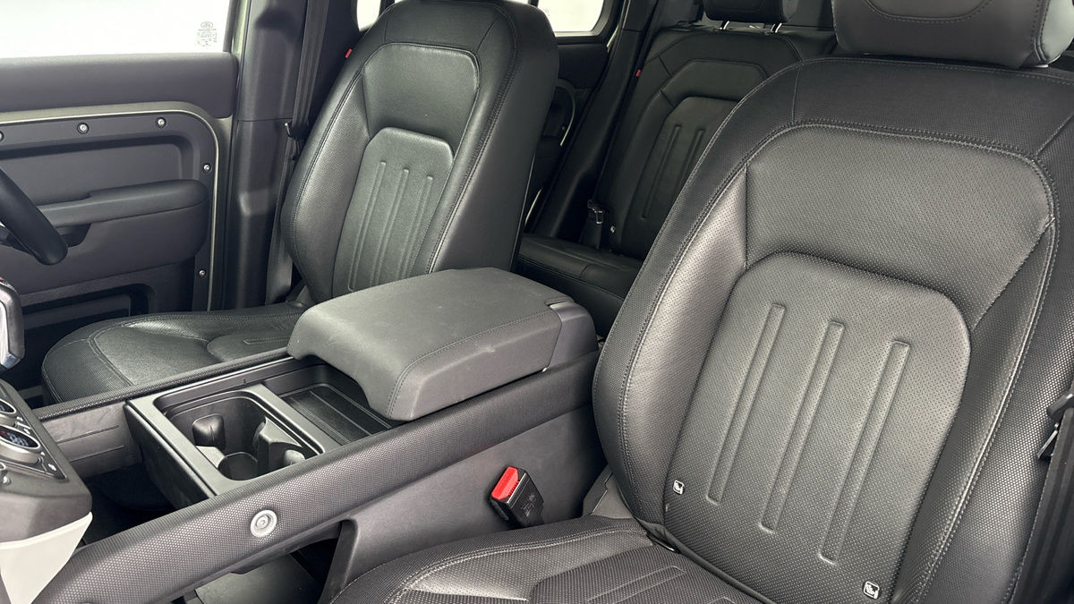 Used Land Rover Defender 110 2021 for sale - 77521797: Photo 7