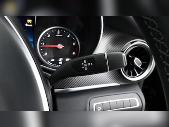Used Mercedes-Benz V-Class 2024 for sale - 75182565: Photo