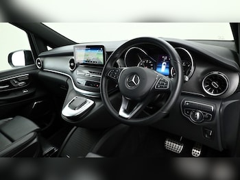 Used Mercedes-Benz V-Class 2024 for sale - 75182565: Photo
