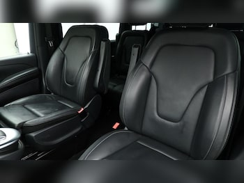 Used Mercedes-Benz V-Class 2024 for sale - 75182565: Photo