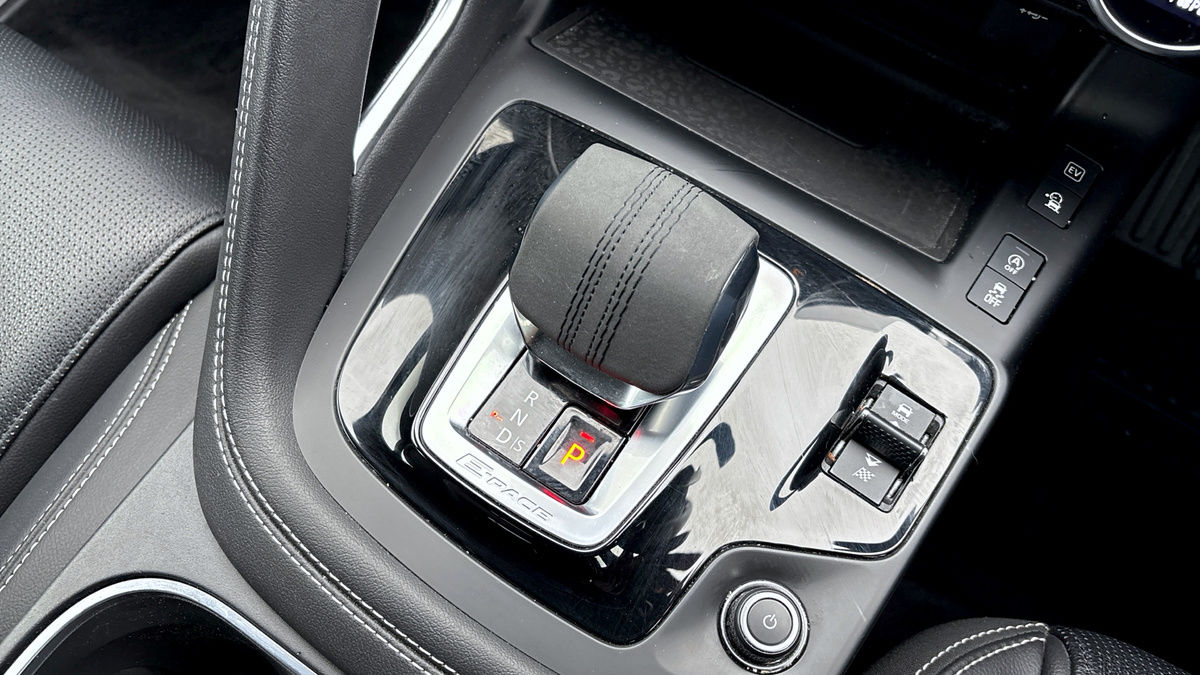 Used Jaguar E-Pace 2023 for sale - 76655654: Photo 6