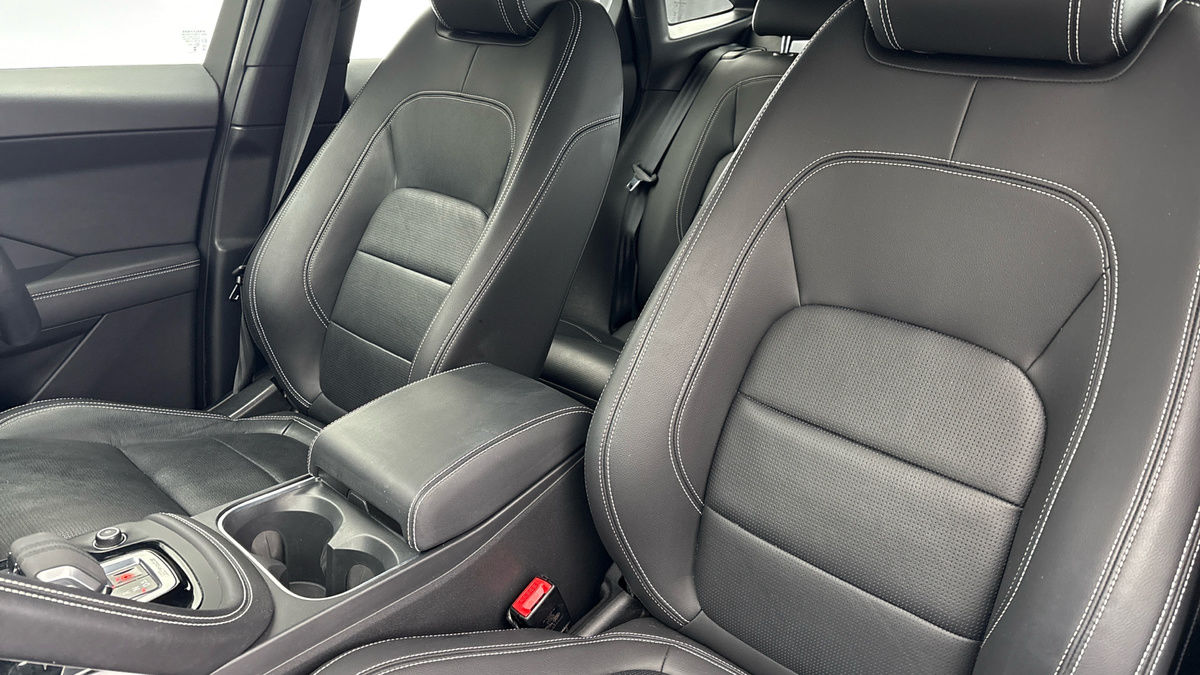 Used Jaguar E-Pace 2023 for sale - 76655654: Photo 7