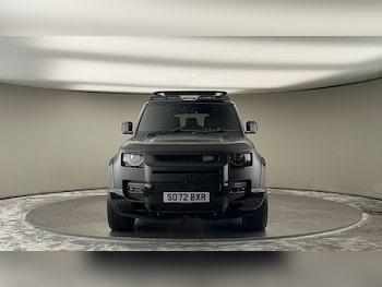 Used Land Rover Defender 130 2023 for sale - 75753603: Photo