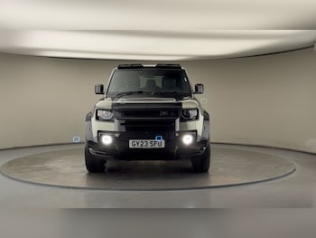 Used Land Rover Defender 90 2023 for sale - 76081586: Photo