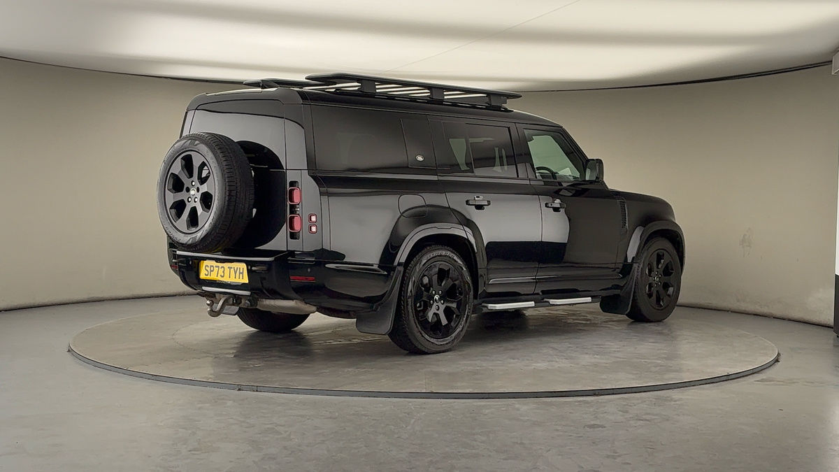 Used Land Rover Defender 130 2023 for sale - 78018077: Photo 21