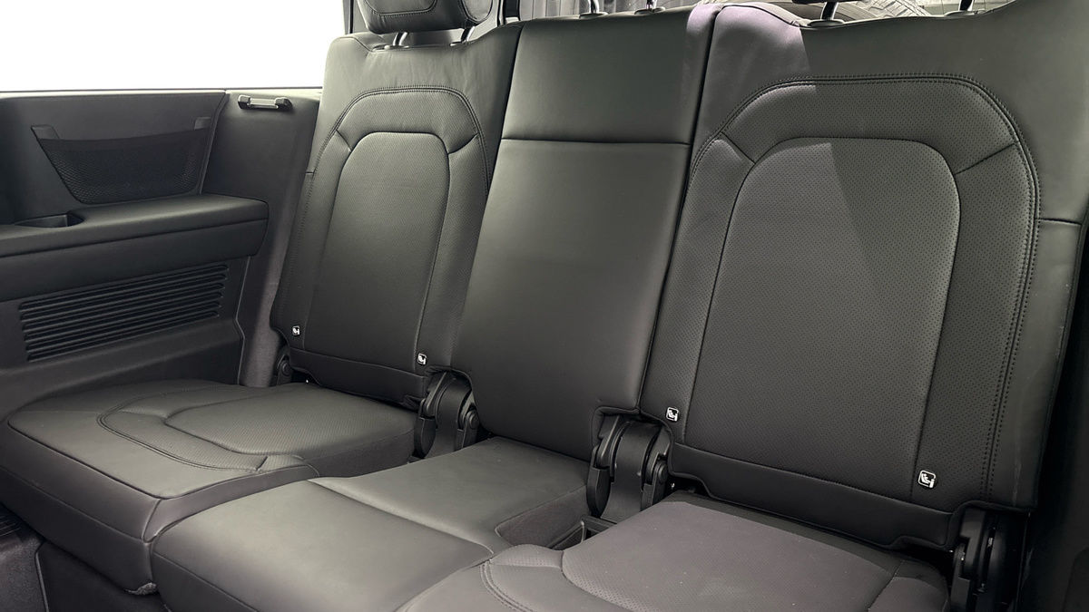 Used Land Rover Defender 130 2023 for sale - 78018077: Photo 25