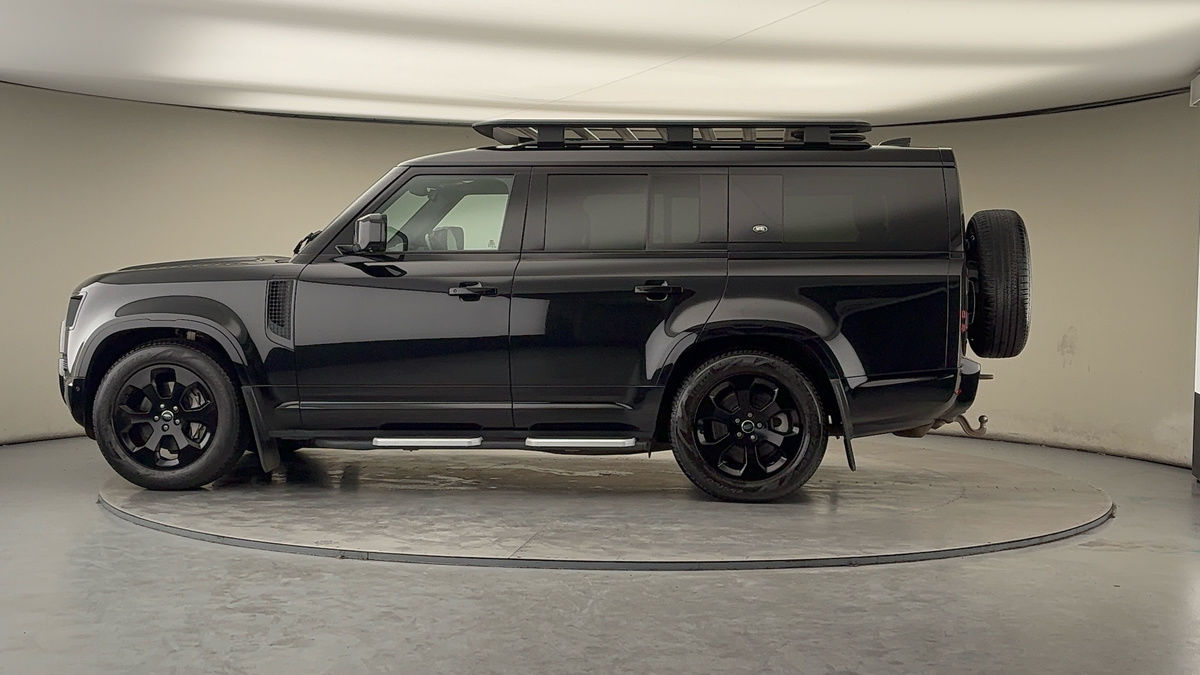 Used Land Rover Defender 130 2023 for sale - 78018077: Photo 28