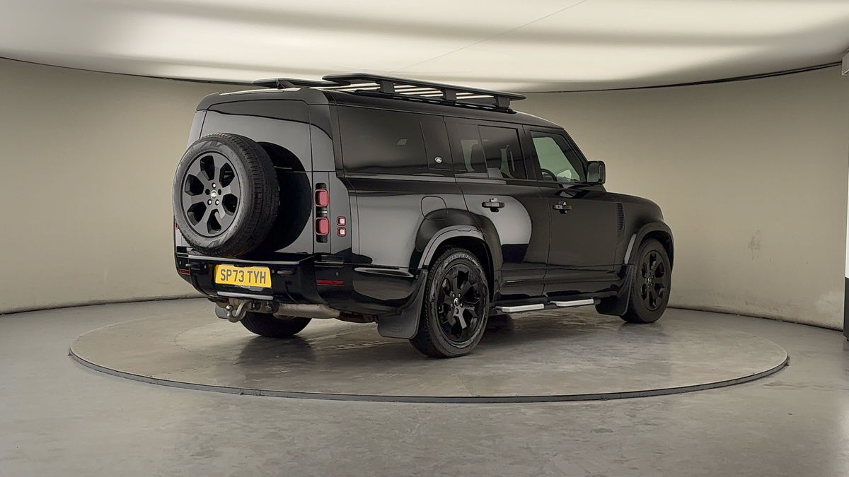 Used Land Rover Defender 130 2023 for sale - 78018077: Photo 40