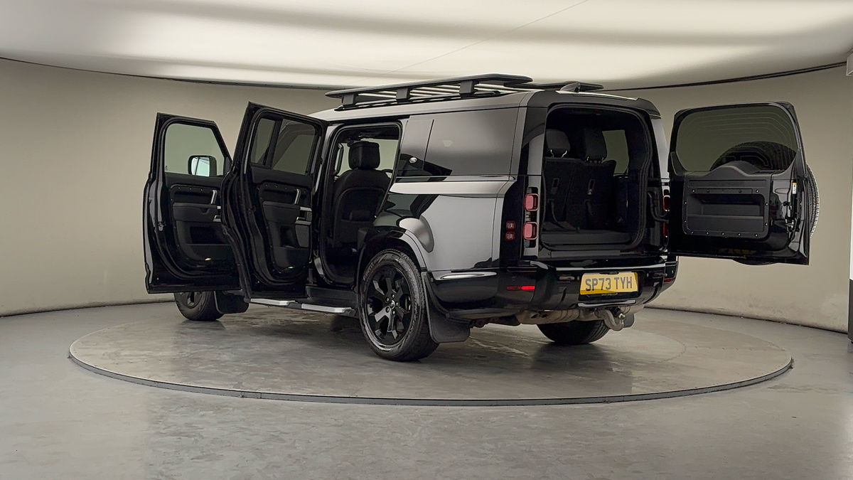 Used Land Rover Defender 130 2023 for sale - 78018077: Photo 44