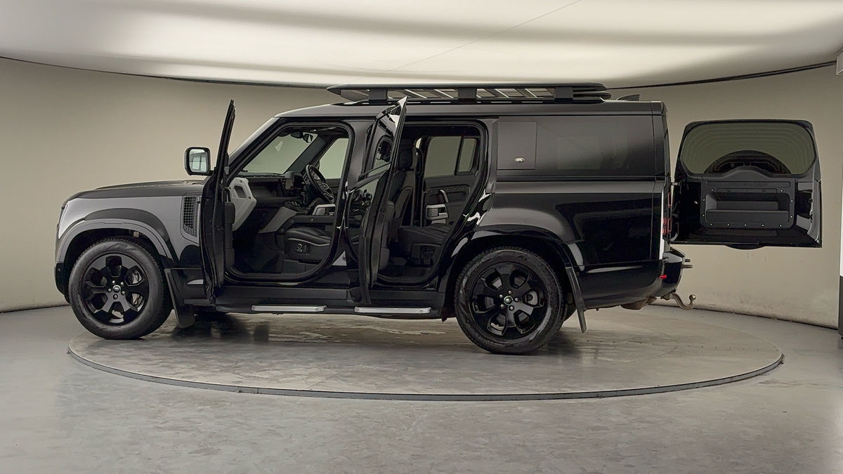 Used Land Rover Defender 130 2023 for sale - 78018077: Photo 47