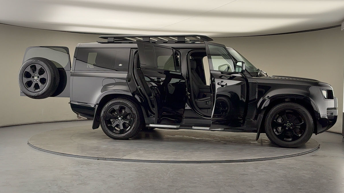 Used Land Rover Defender 130 2023 for sale - 78018077: Photo 56