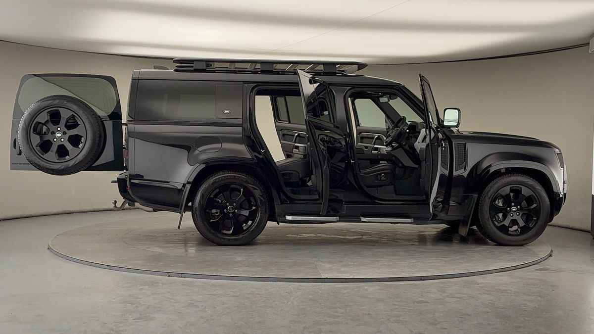 Used Land Rover Defender 130 2023 for sale - 78018077: Photo 57