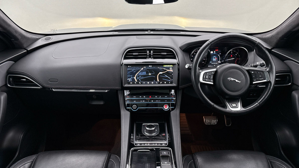 Used Jaguar F-Pace 2019 for sale - 77423139: Photo 12