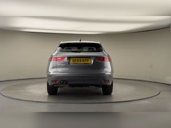 Used Jaguar F-Pace 2019 for sale - 77423139: Photo