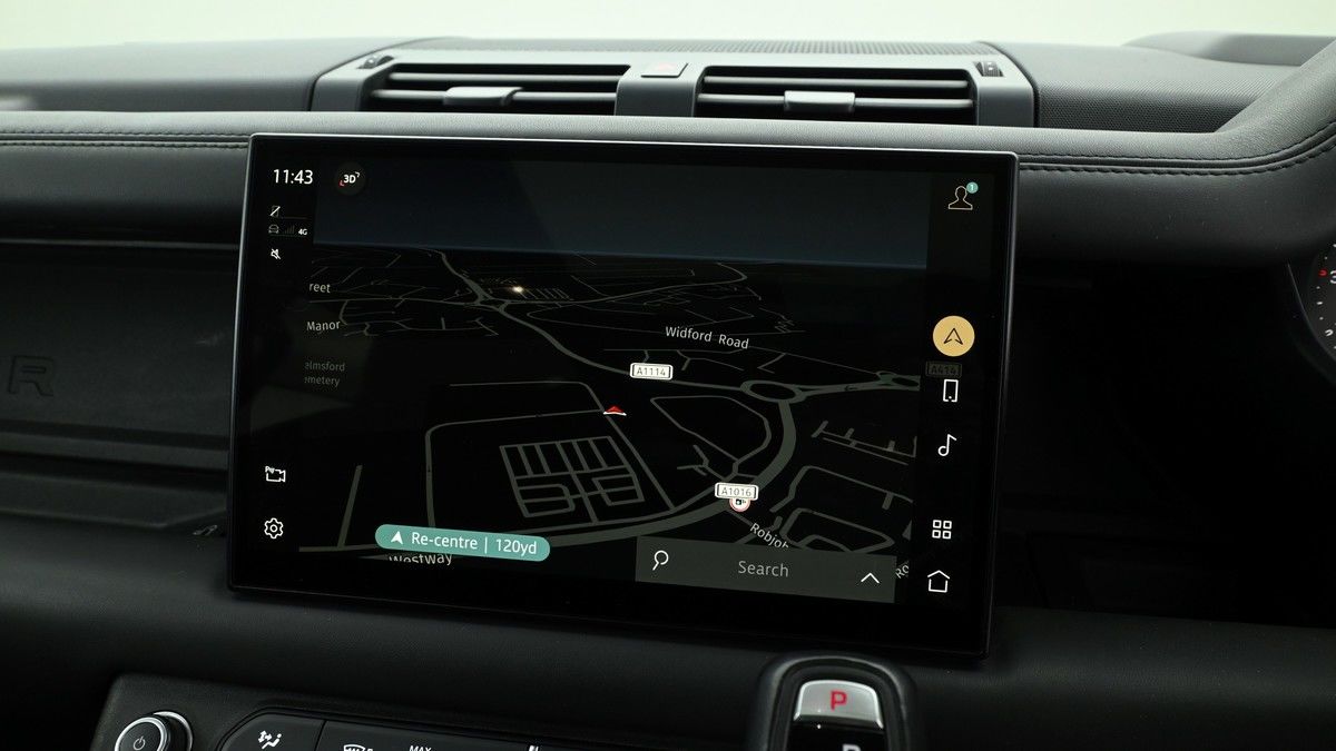 Used Land Rover Defender 110 2022 for sale - 74107142: Photo 17