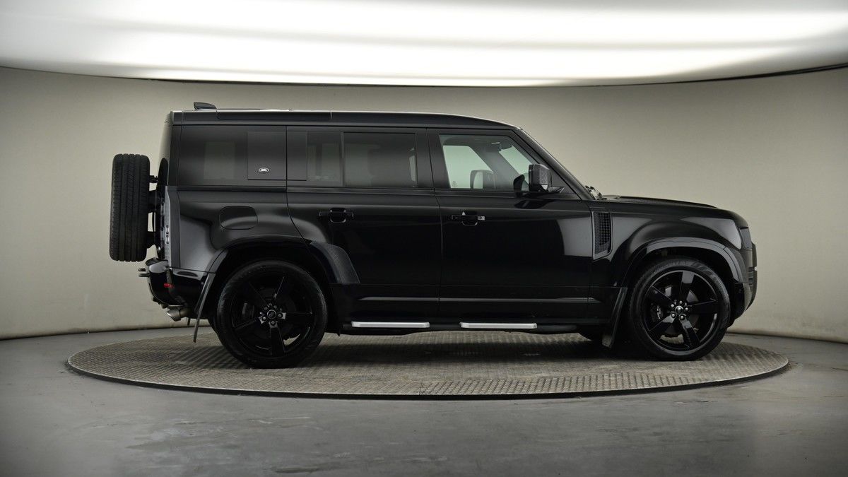 Used Land Rover Defender 110 2022 for sale - 74107142: Photo 39