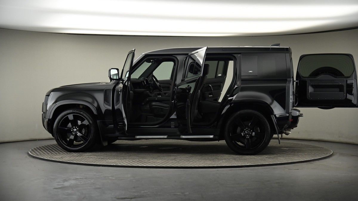 Used Land Rover Defender 110 2022 for sale - 74107142: Photo 65