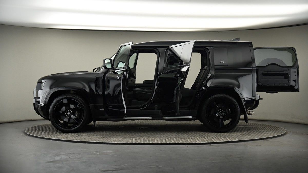 Used Land Rover Defender 110 2022 for sale - 74107142: Photo 66