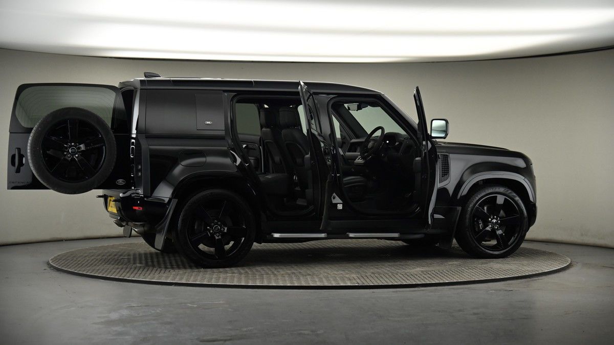 Used Land Rover Defender 110 2022 for sale - 74107142: Photo 81